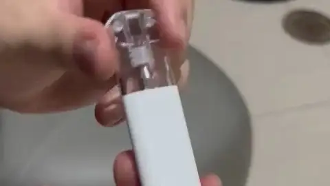 1 gram/2 gram led vape pen for CBD THC oil shiny light pen, meet thick oil.not blocking.not leaking.best taste. disposab 1