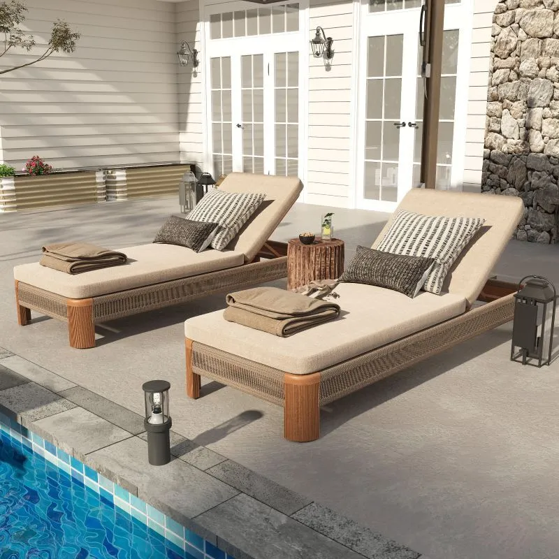 Lounger Chaise with Cushions