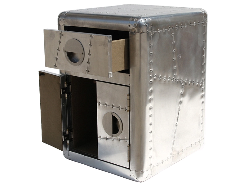 Aircraft Trunk with Polished Aluminum Panels 1