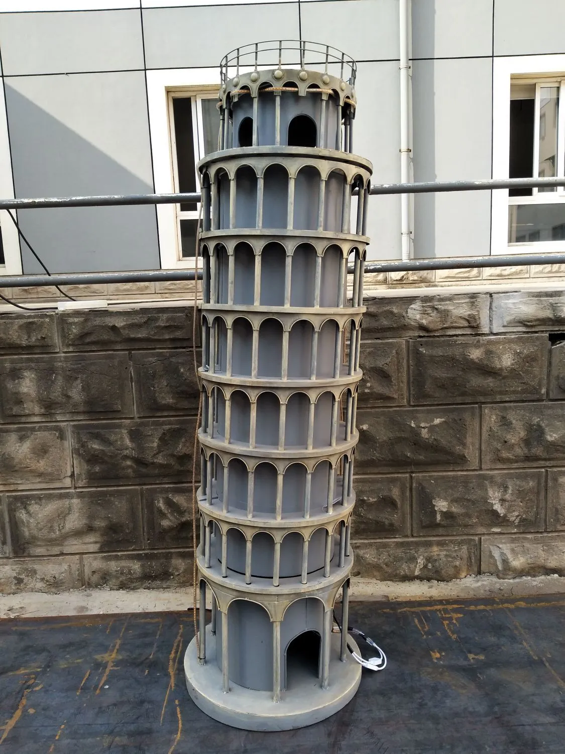 White tower decorations 1