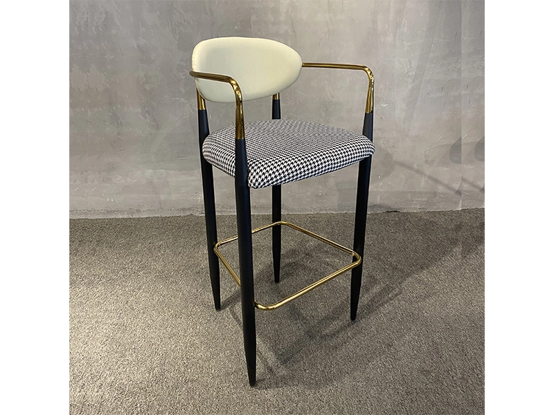 Cheap Dubai Wedding Party Used Hot Sale Good Quality China Metal Bar Chair Loft Rebar Stool Chair For Bar Furniture 1