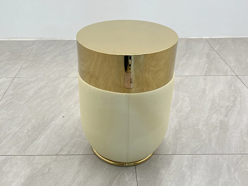 Side Table Modern Round Shape Unique Design Metal Legs Modern Living Room used in Restaurants Homes Side Table 1
