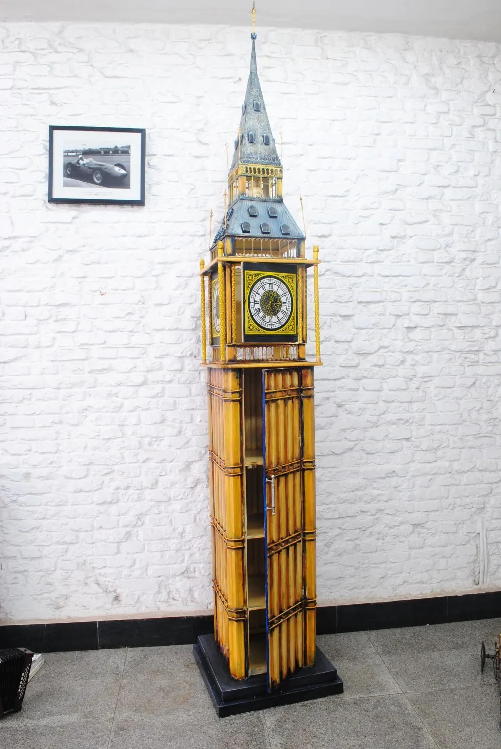 Yellow tower molding ornaments with spires 1