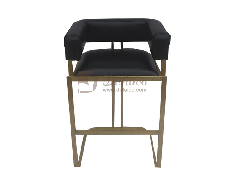 2020 China Factory Living Room Furniture Restaurant Chair New Design Leather Back & Seat Modern Dining Chair With Metal Legs 1