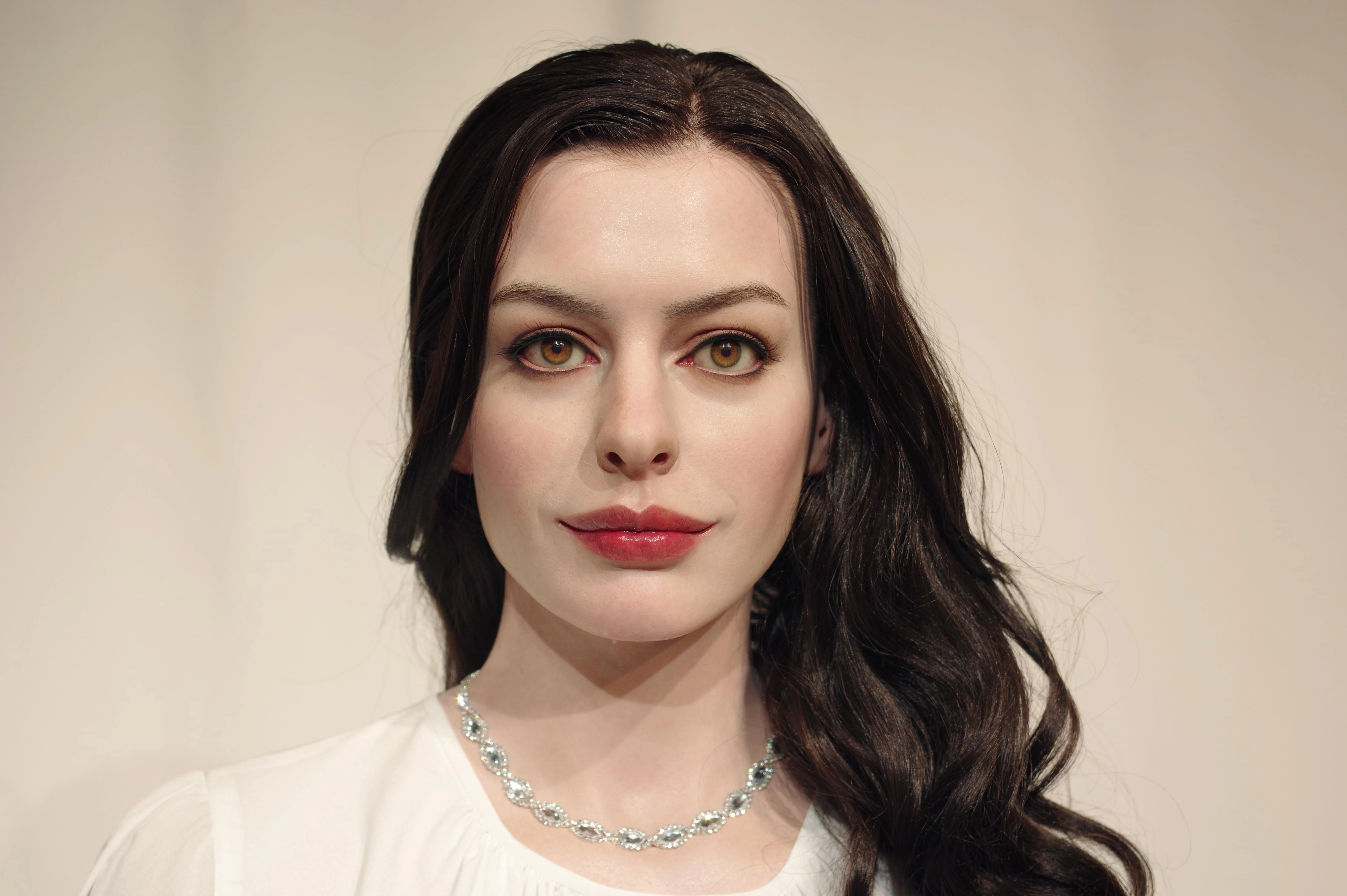 Custom Made Human Size Graphic Hollywood Star Anne Hathaway Silicone Portrait Sculpture | DXDF, Grand Orient Wax Figure 1