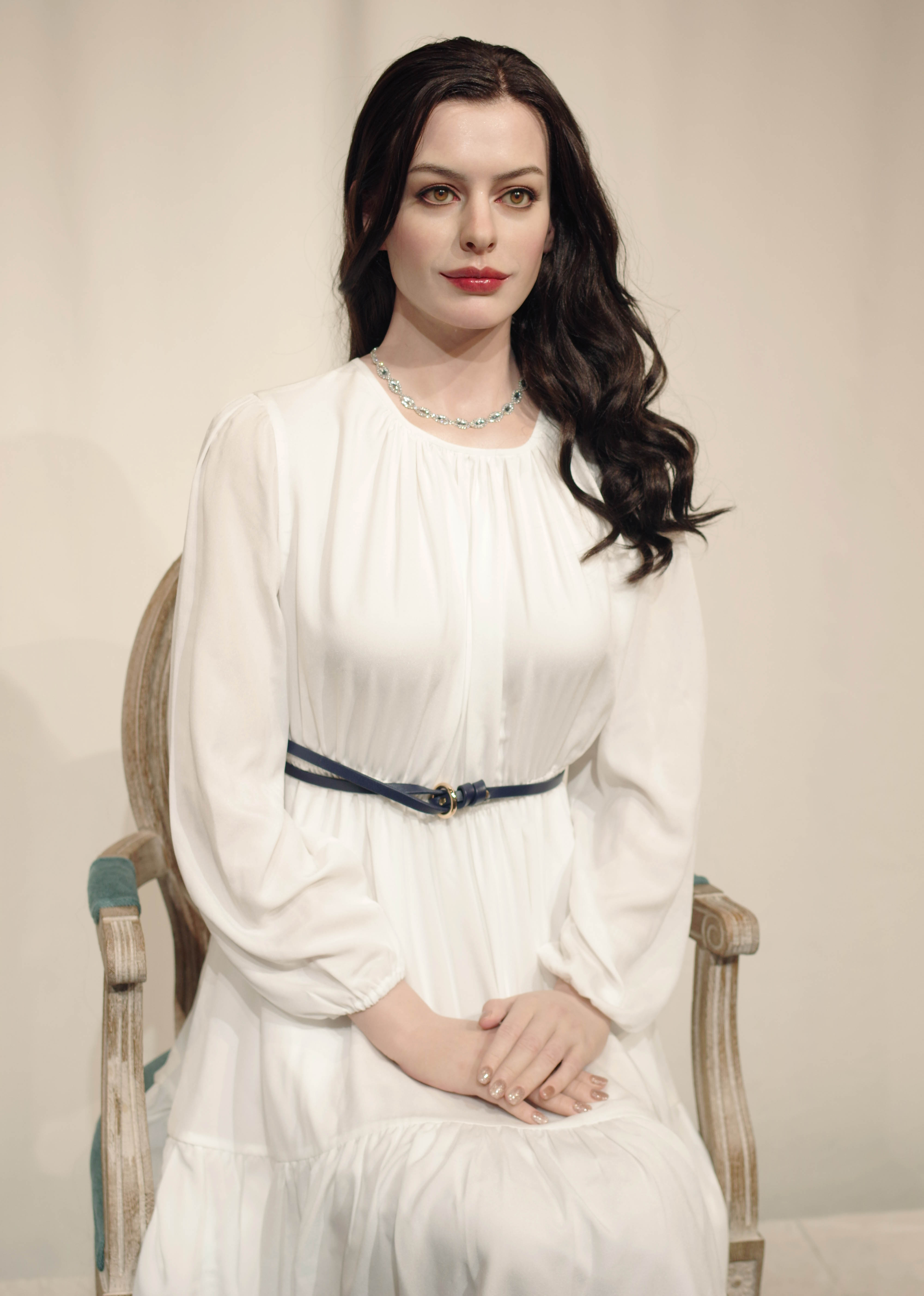 Custom Made Human Size Graphic Hollywood Star Anne Hathaway Silicone Portrait Sculpture | DXDF, Grand Orient Wax Figure 4