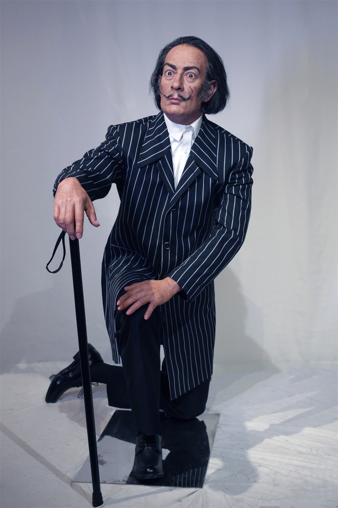 Customized Statue Lifelike Salvador Dali Wax Mannequins for Park Attractions | DXDF, Grand Orient Wax Figure 4