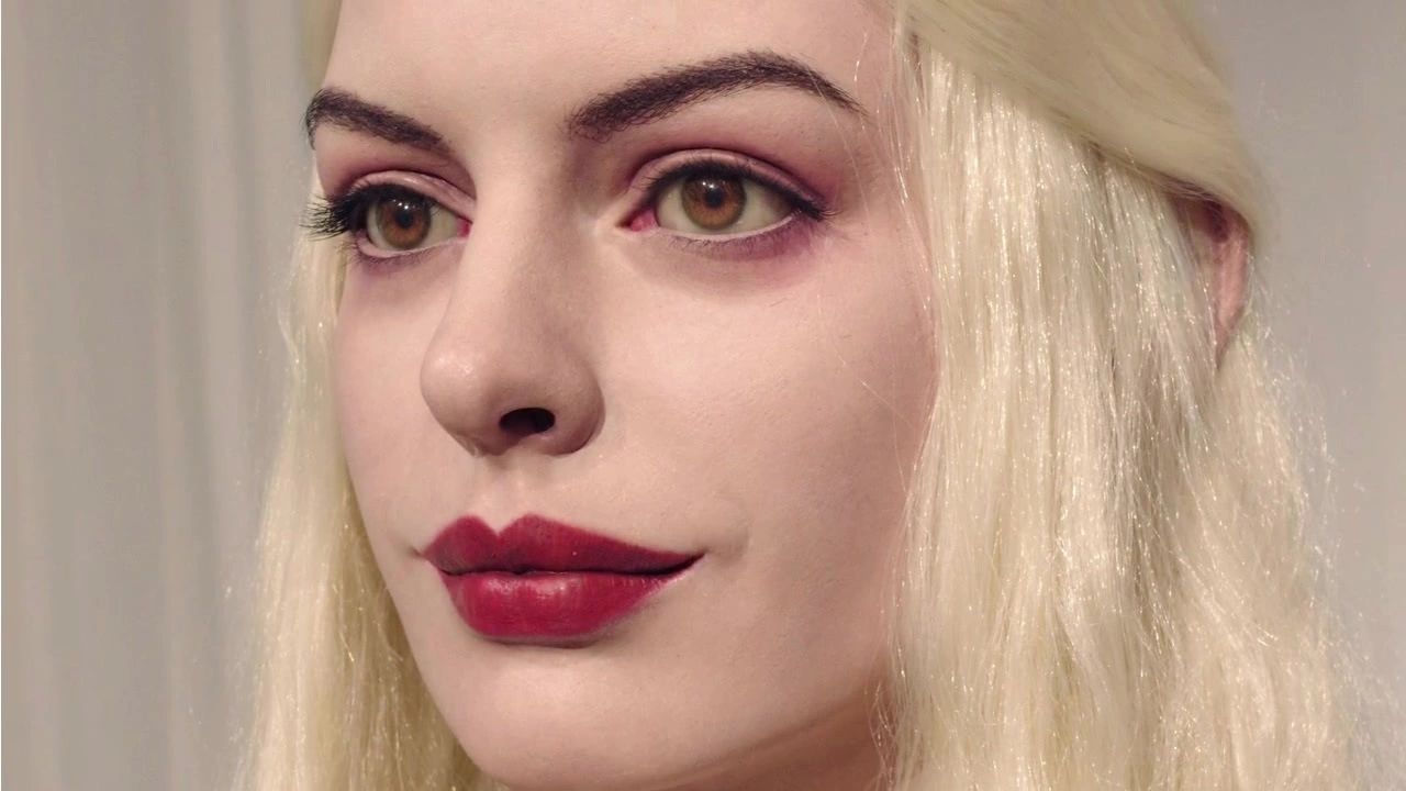 Customized Life Size Silicone Wax Sculpture the White Queen of Anne Hathaway | DXDF, Grand Orient Wax Figure 1