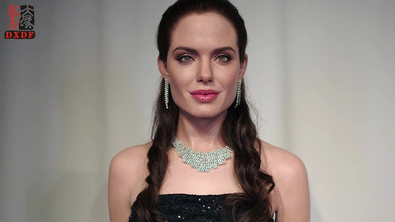 First-rate Actress Angelina Jolie Wax Statue | DXDF, Grand Orient Wax Figure 1