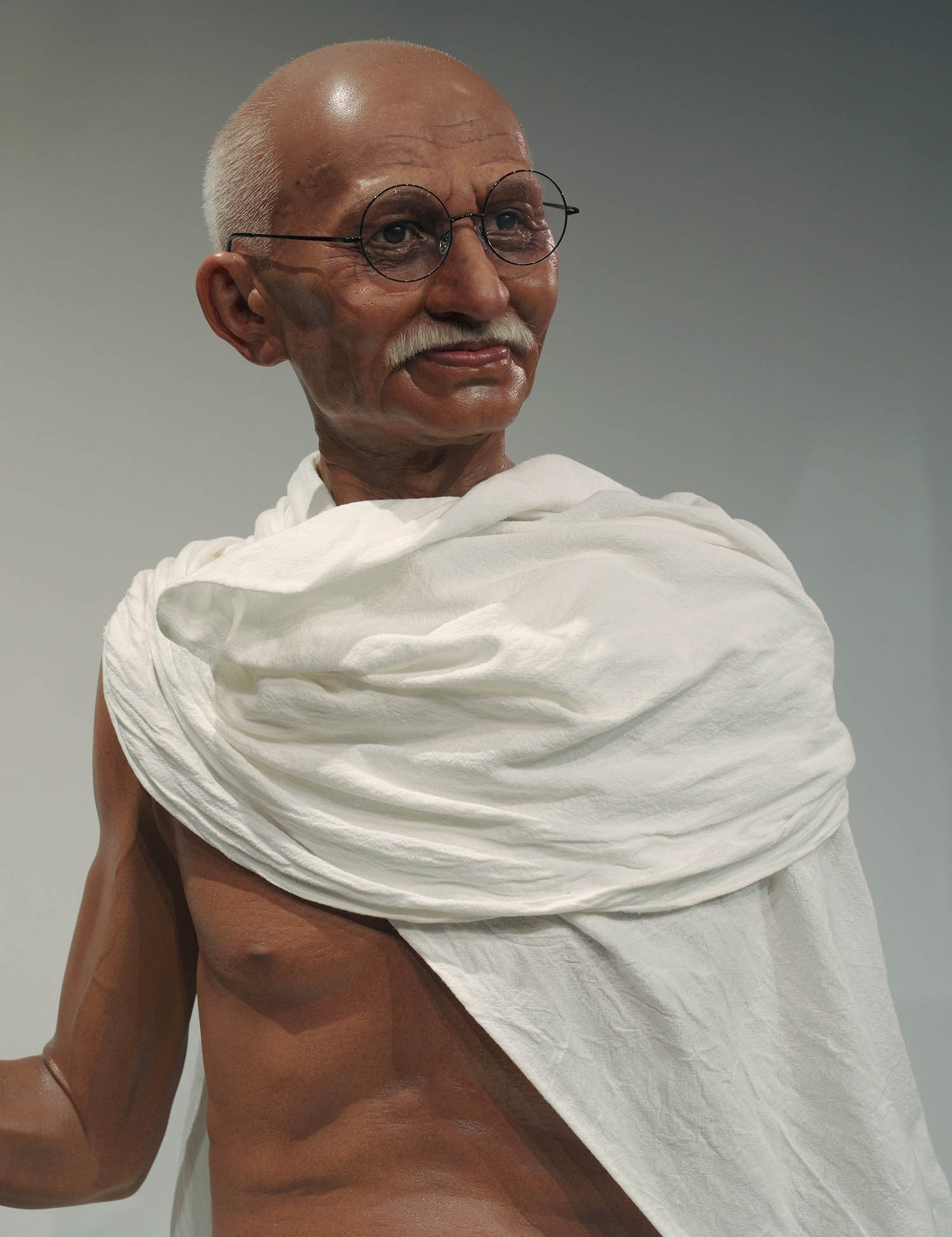 Factory Statue Collectible Simulated Life Size Silicone Wax Statues of Mohandas Gandhi | DXDF, Grand Orient Wax Figure 4