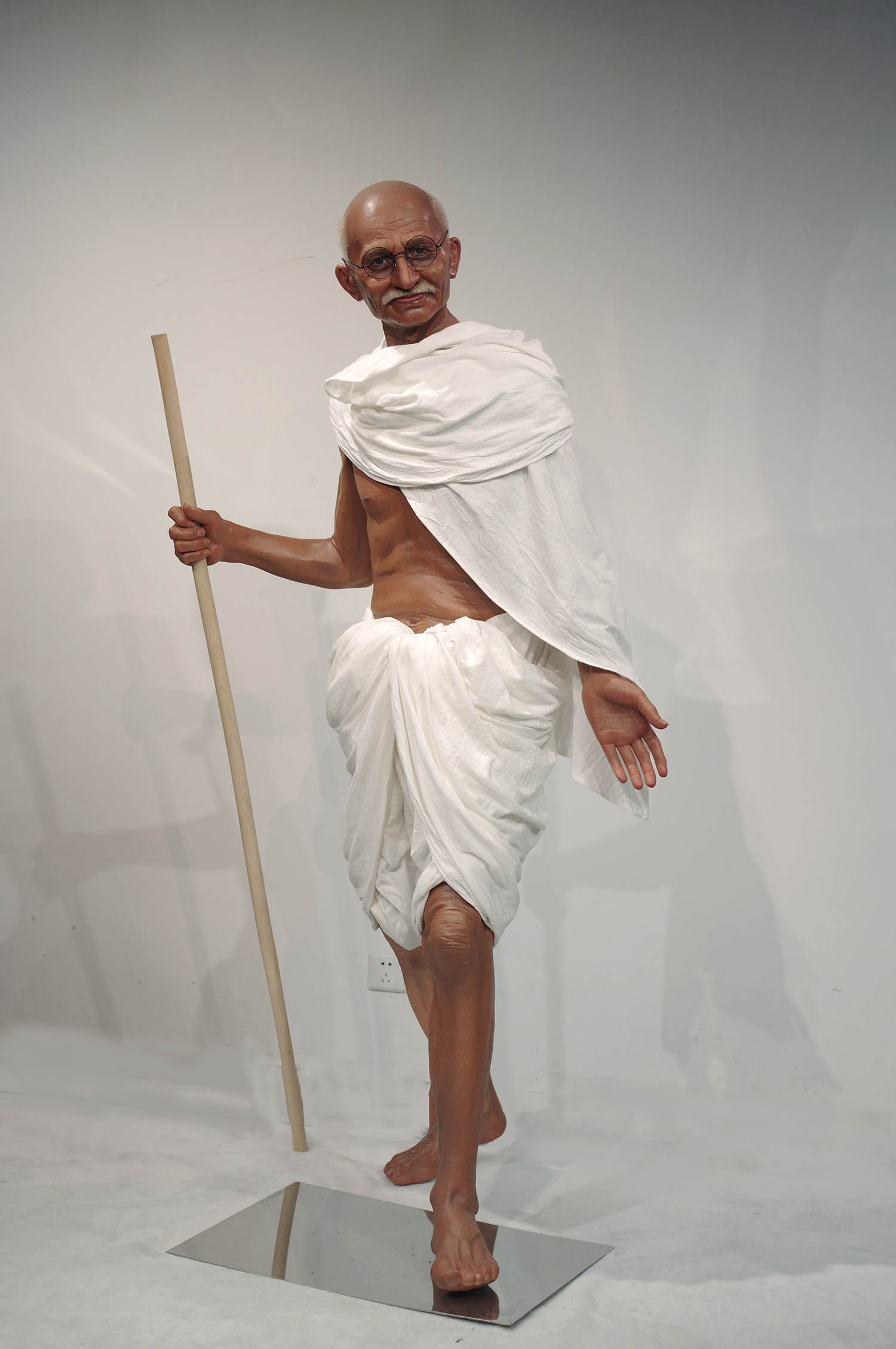 Factory Statue Collectible Simulated Life Size Silicone Wax Statues of Mohandas Gandhi | DXDF, Grand Orient Wax Figure 3