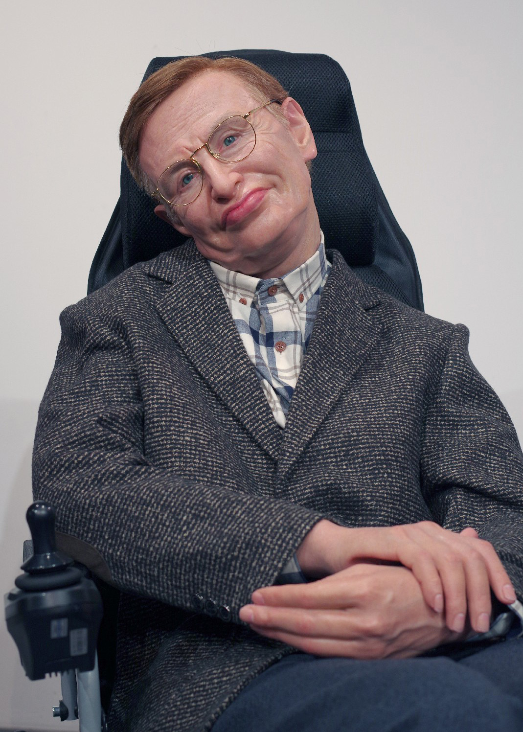 The Realistic Human Size Lifelike Wax Sculpture Of Stephen Hawking | DXDF, Grand Orient Wax Figure 2