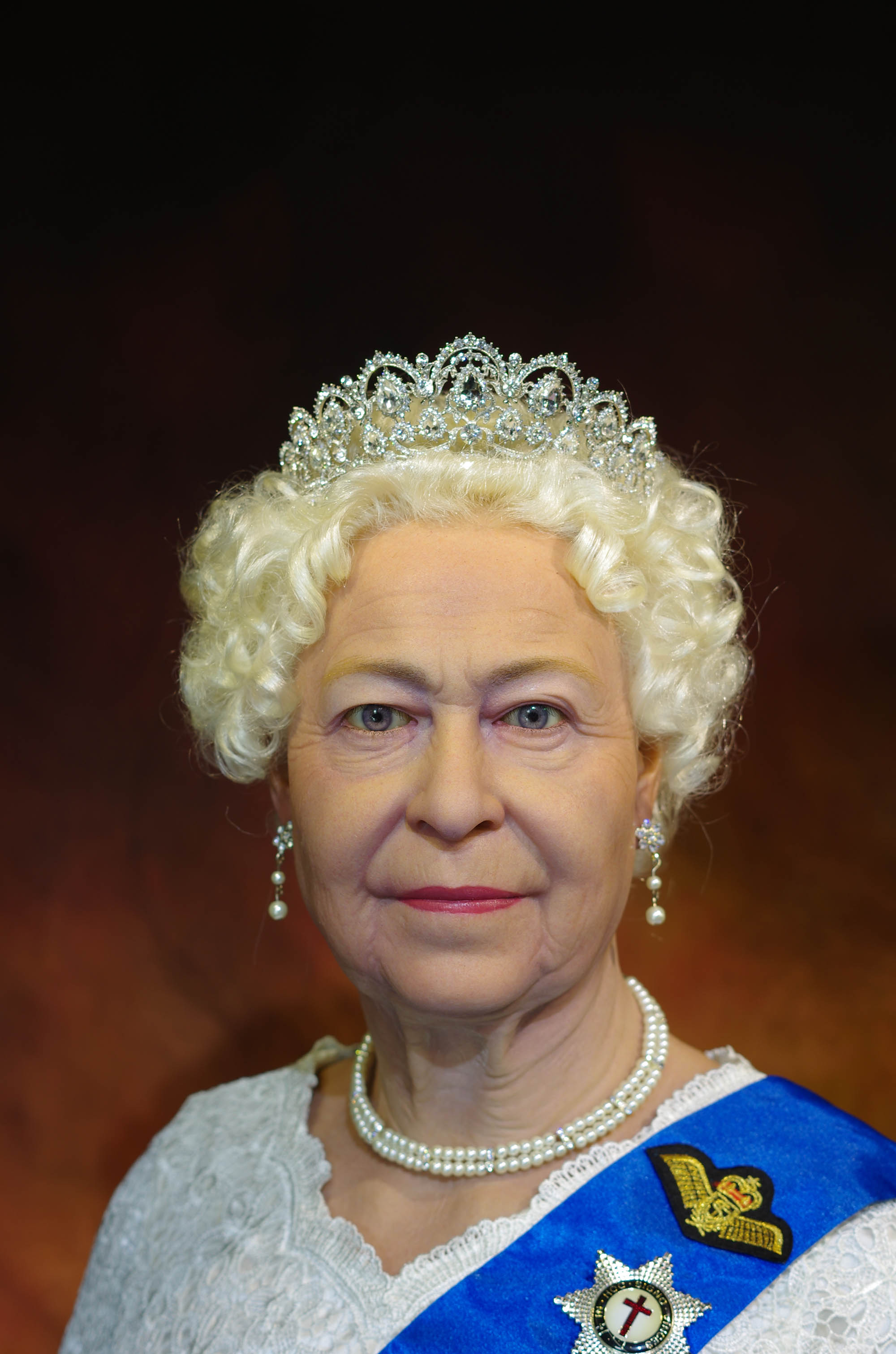 Queen Elizabeth Political Life size Silicone Wax Sculptures | DXDF, Grand Orient Wax Figure 3