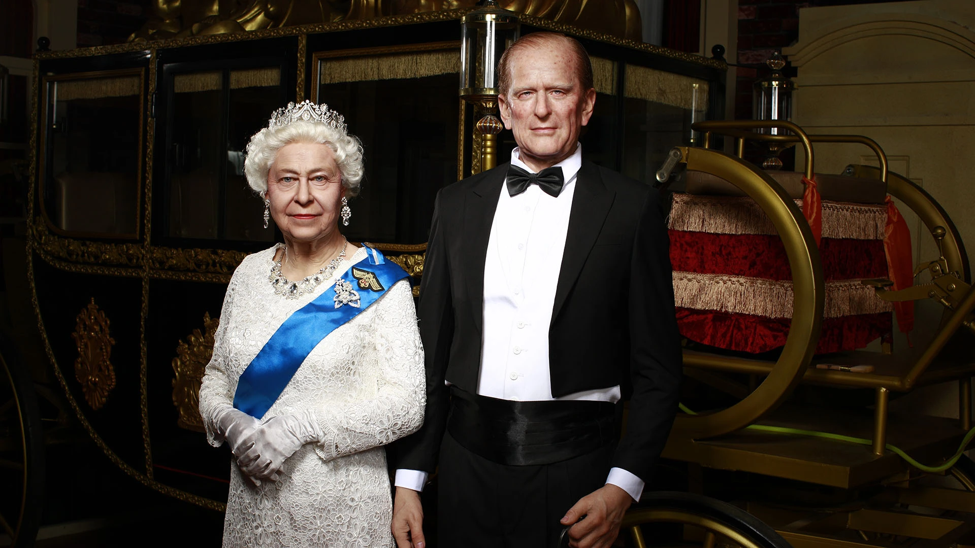Queen Elizabeth Political Life size Silicone Wax Sculptures | DXDF, Grand Orient Wax Figure 1