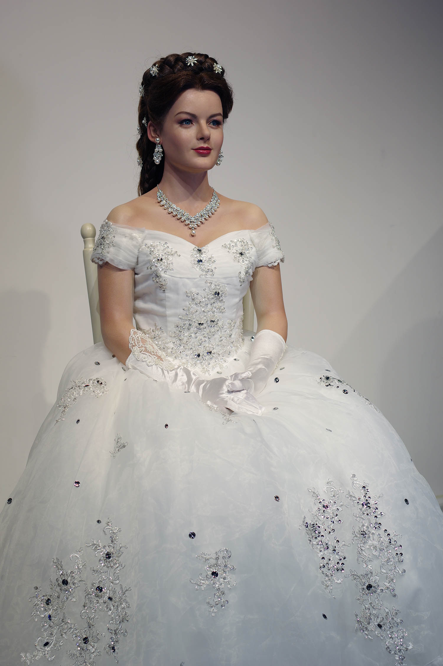 Life Size Miserable Sissi Princess Wax Sculpture for sale | DXDF, Grand Orient Wax Figure 3