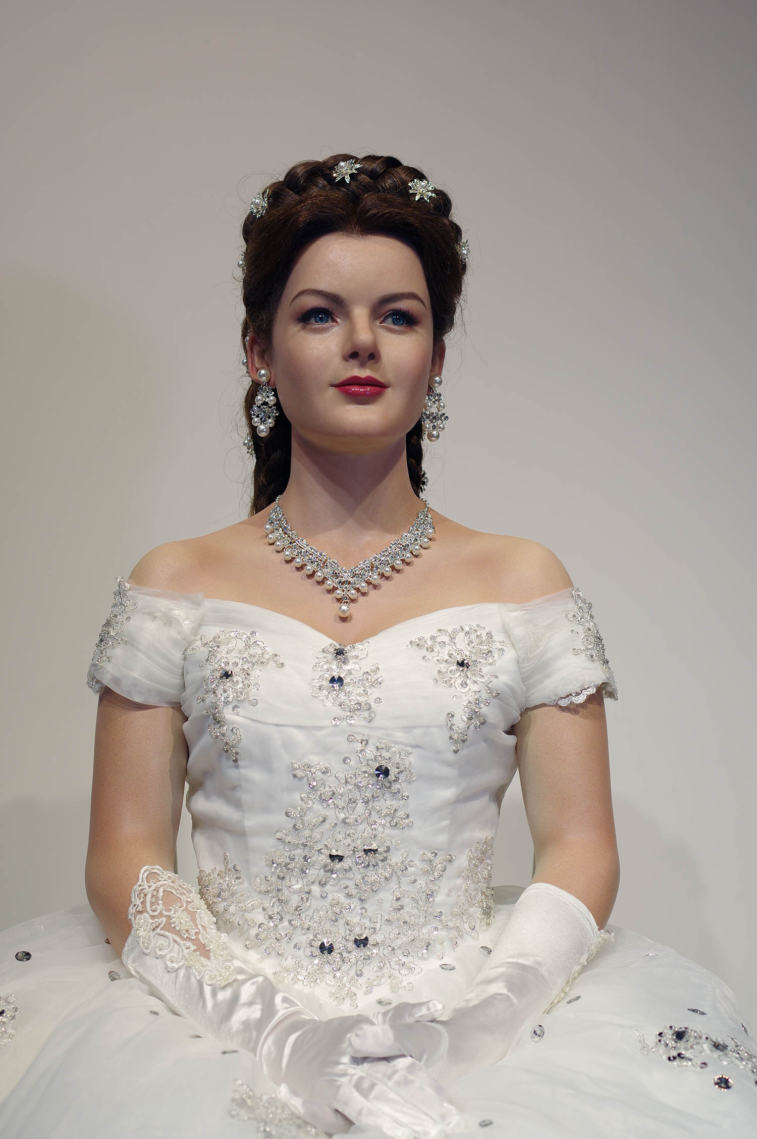 Life Size Miserable Sissi Princess Wax Sculpture for sale | DXDF, Grand Orient Wax Figure 5