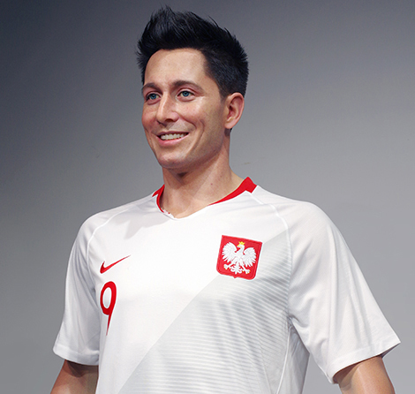 Football Player Silicone Full-scale Sport Figure for Robert Lewandowski | DXDF, Grand Orient Wax Figure 4