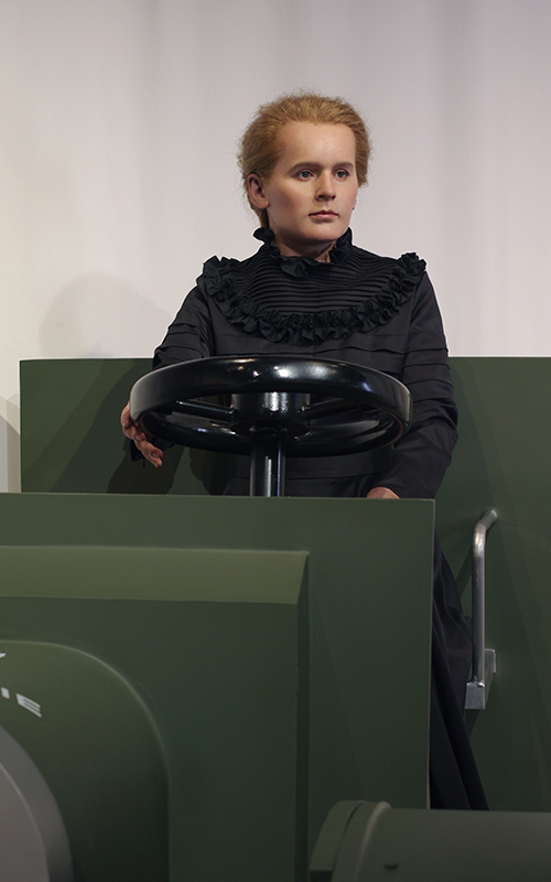 Quality Simulation High Lifelike Custom Made Science Museum Wax Mannequin of Marie Curie | DXDF, Grand Orient Wax Figure 4