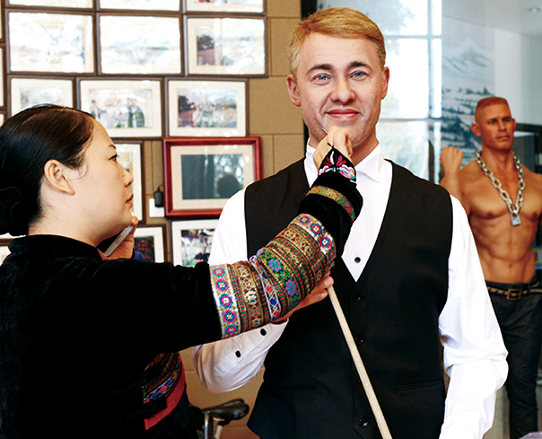 Customized Life Size Wax Sculpture for Wax Museum in World Culture Promotion | DXDF, Grand Orient Wax Figure 22