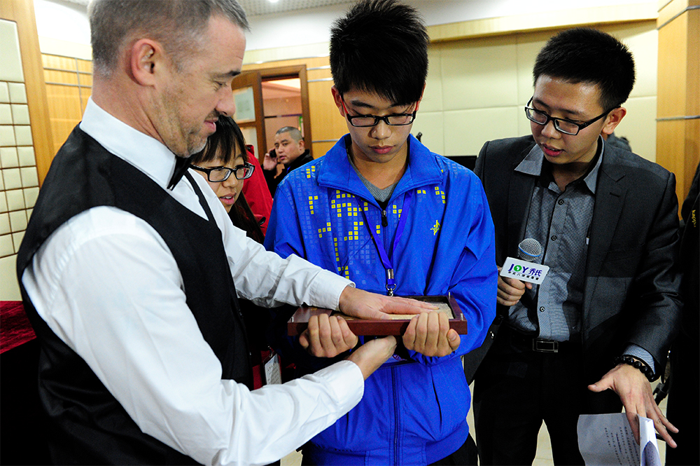 Stephen Hendry unveiled his own life size wax figure | DXDF, Grand Orient Wax Figure 4