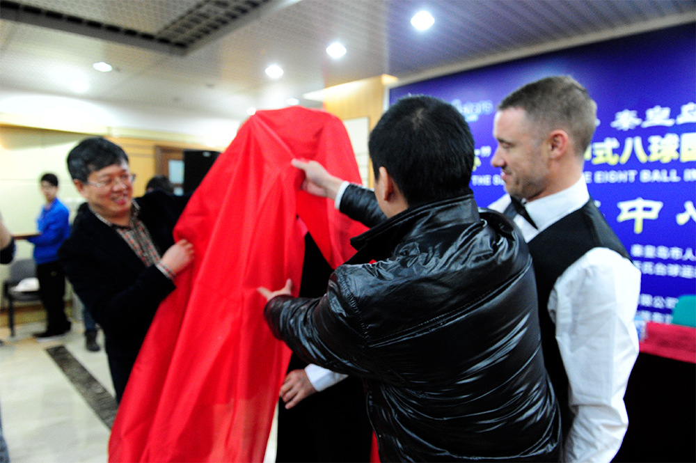 Stephen Hendry unveiled his own life size wax figure | DXDF, Grand Orient Wax Figure 1