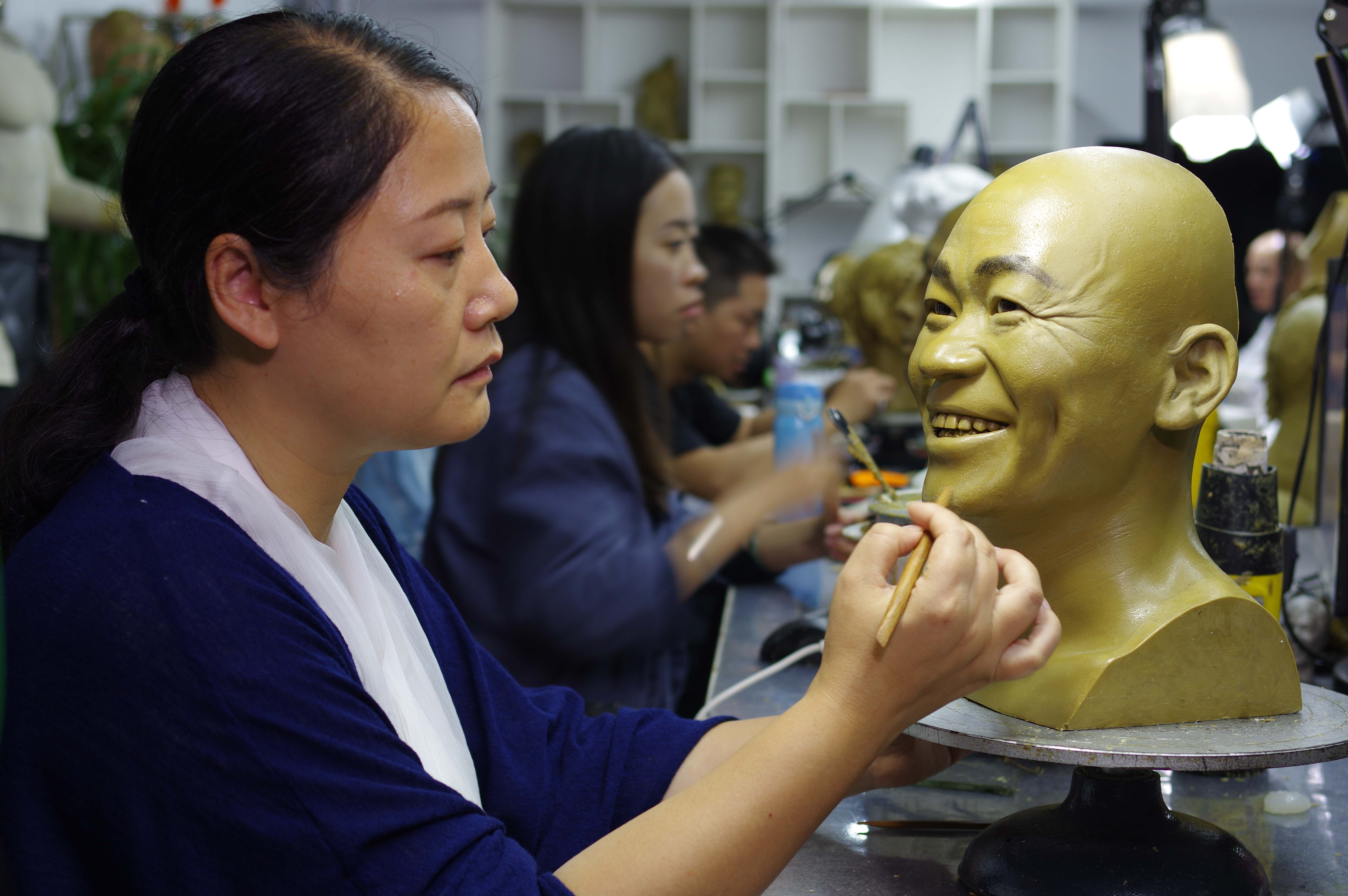 Behind The Scenes Of A Wax Museum Project: How Lifelike Figures Are Made 3