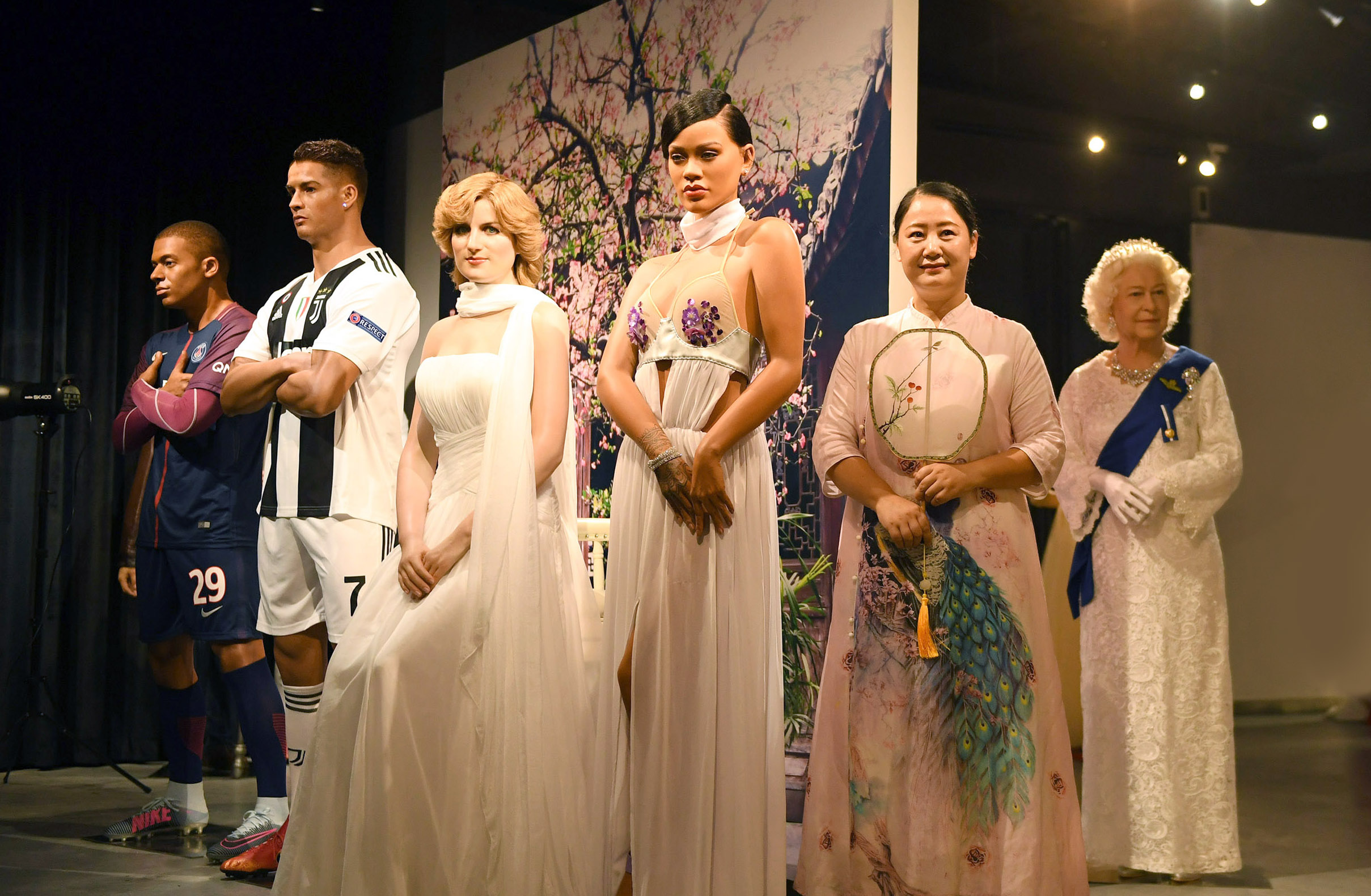 Sculpture Artist Zhou Xuerong: Ten Years Of Ingenuity To Create A National Brand Wax Museum 4