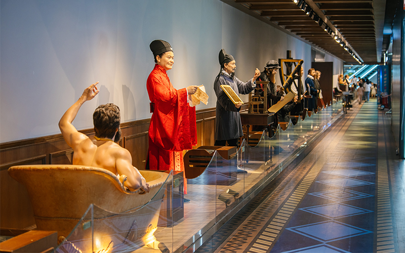 Scientist Wax Museum Unveiled! | DXDF, Grand Orient Wax Figure 4