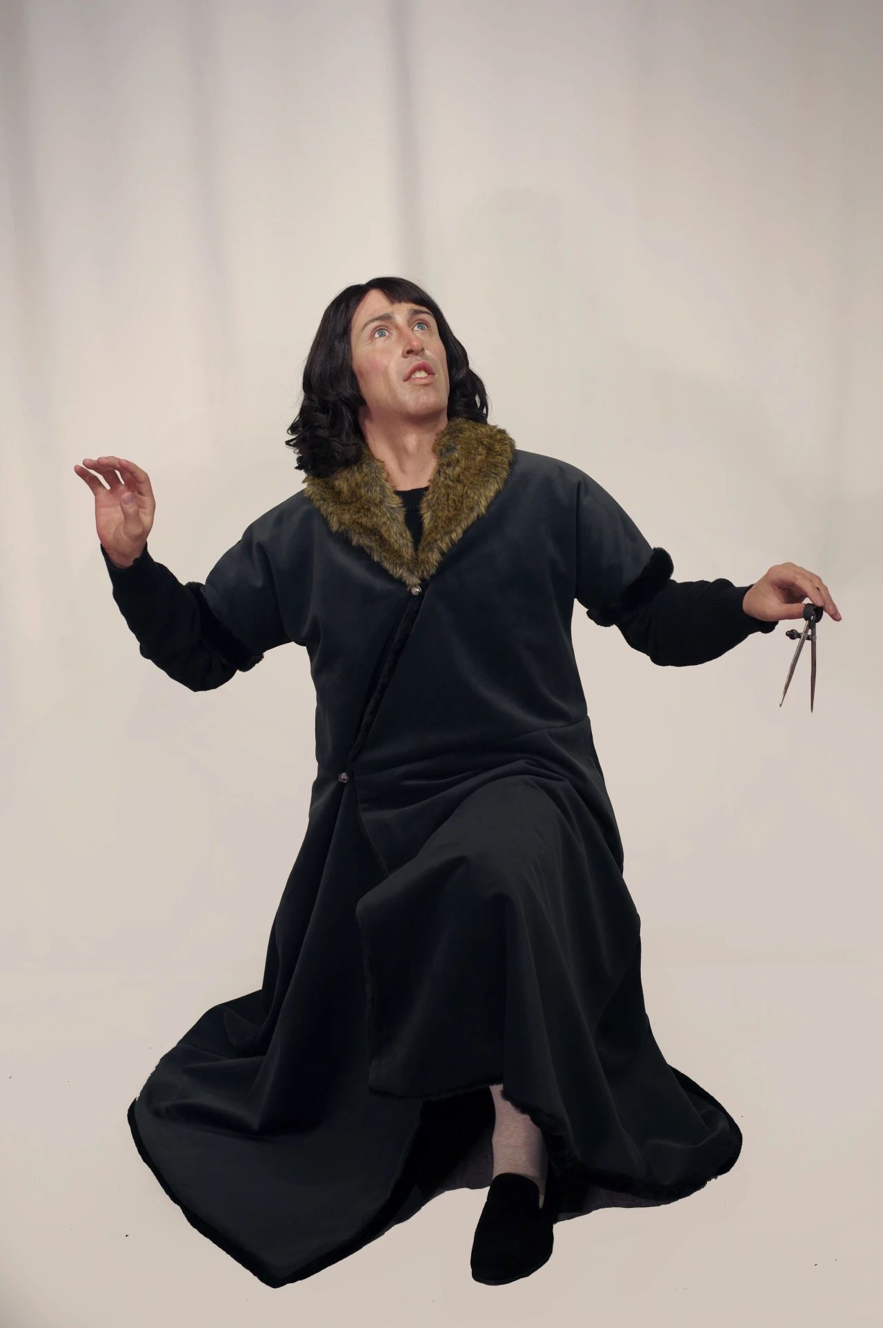 Young people's lack of marriage is hotly debated, Copernicus: it's something I'm familiar with! -Grand Orient Wax Figure 8