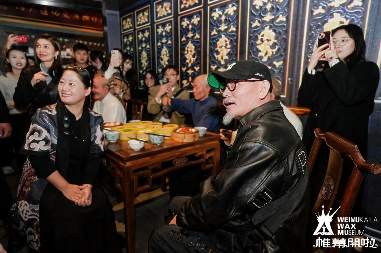 Mr.Crow flew to Canton Tower? And shouted: ‘Are you me? -DXDF,Grand Orient Wax Figure 15