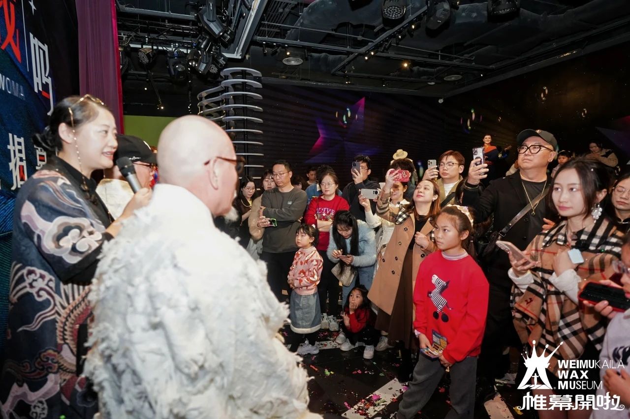 Mr.Crow flew to Canton Tower? And shouted: ‘Are you me? -DXDF,Grand Orient Wax Figure 5