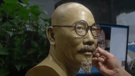Can wax figures move by themselves? Contemporary Nu Wa joins forces with a raw artist to welcome the “new life”. 10