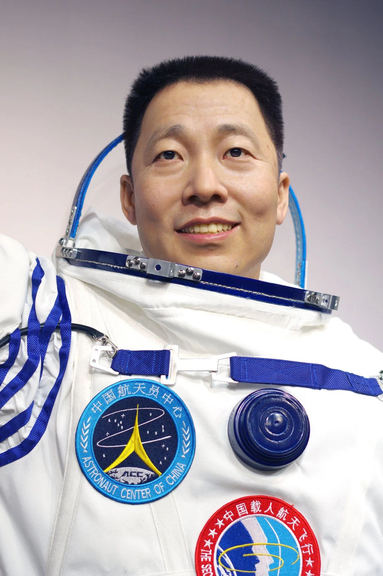 Why didn’t Yang Liwei go into space again? | DXDF,Grand Orient Wax Figure 12