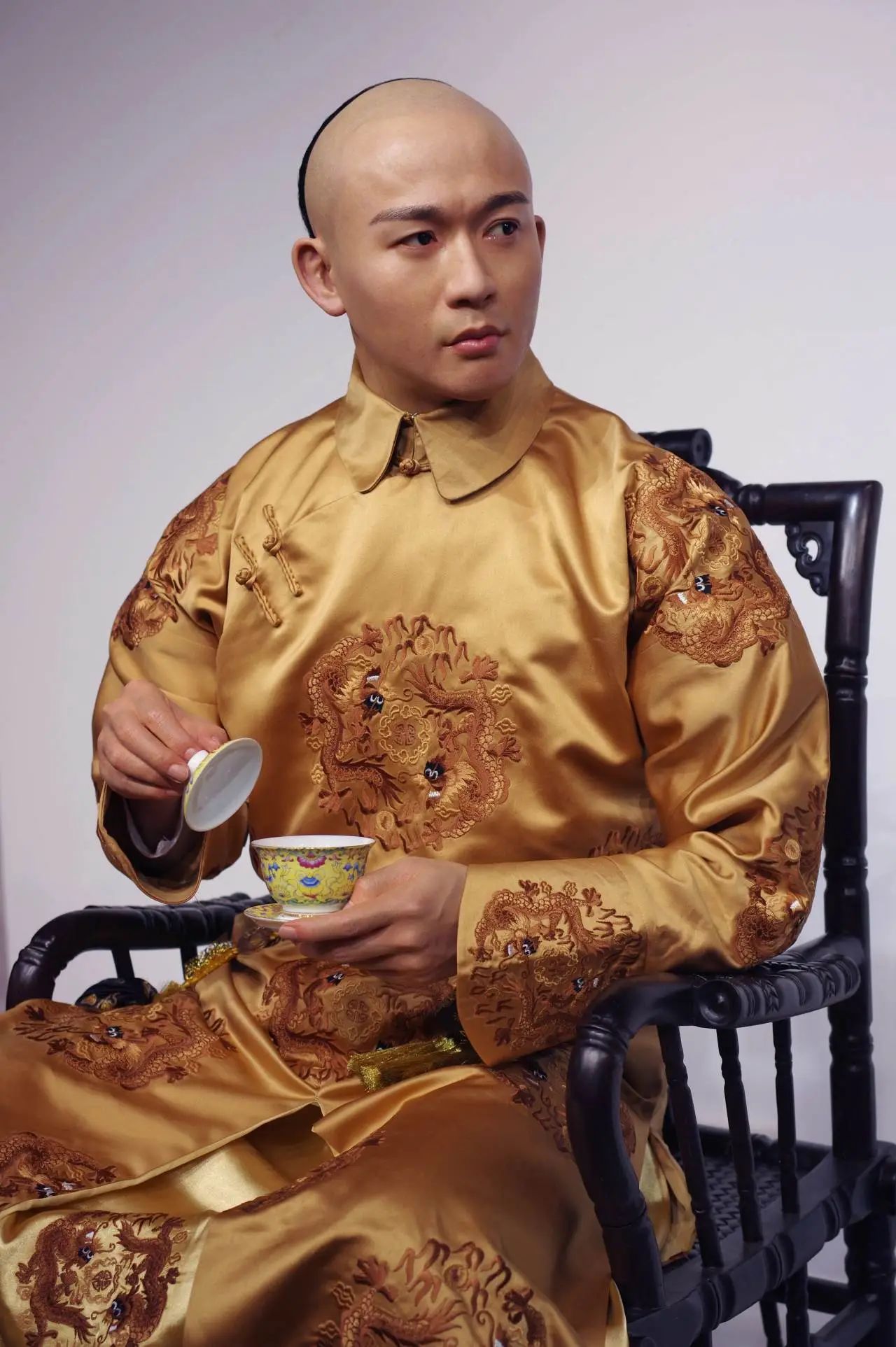 The overbearing Emperor Qianlong has surprisingly turned into a cowardly director!| DXDF,Grand Orient Wax Figure 21