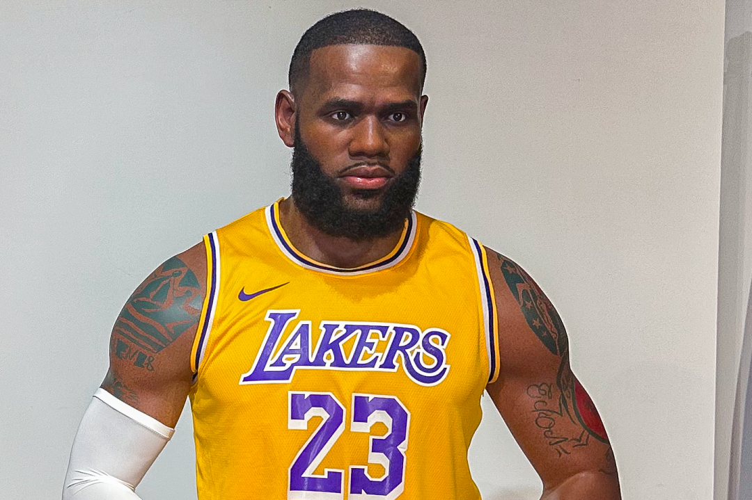It turns out that LeBron James' hair was actually curled using toothpicks? | DXDF,Grand Orient Wax Figure 9
