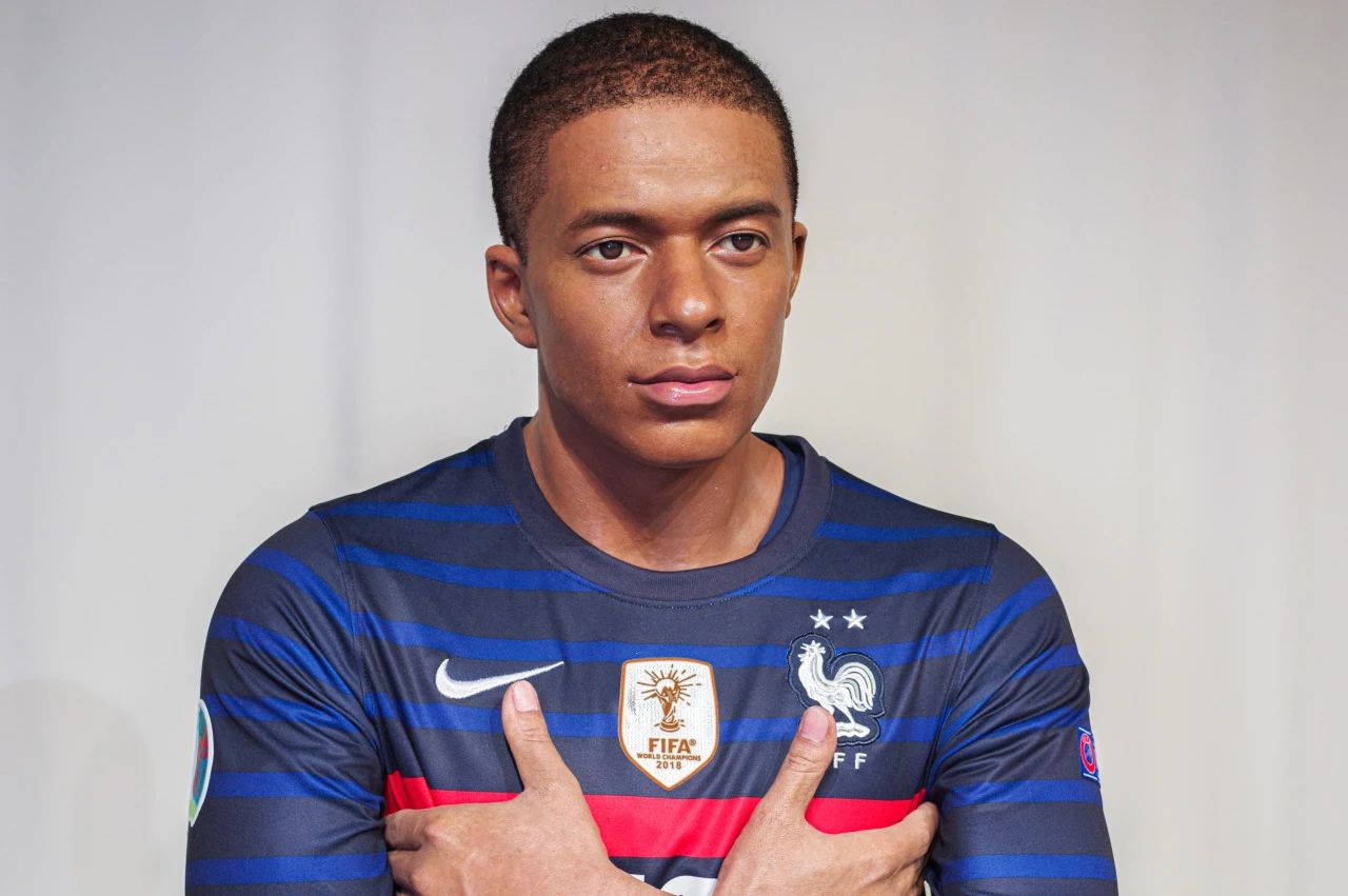 Mbappe's accidental injury turns French supercar into a Teenage Mutant Ninja Turtle? | DXDF,Grand Orient Wax Figure 13