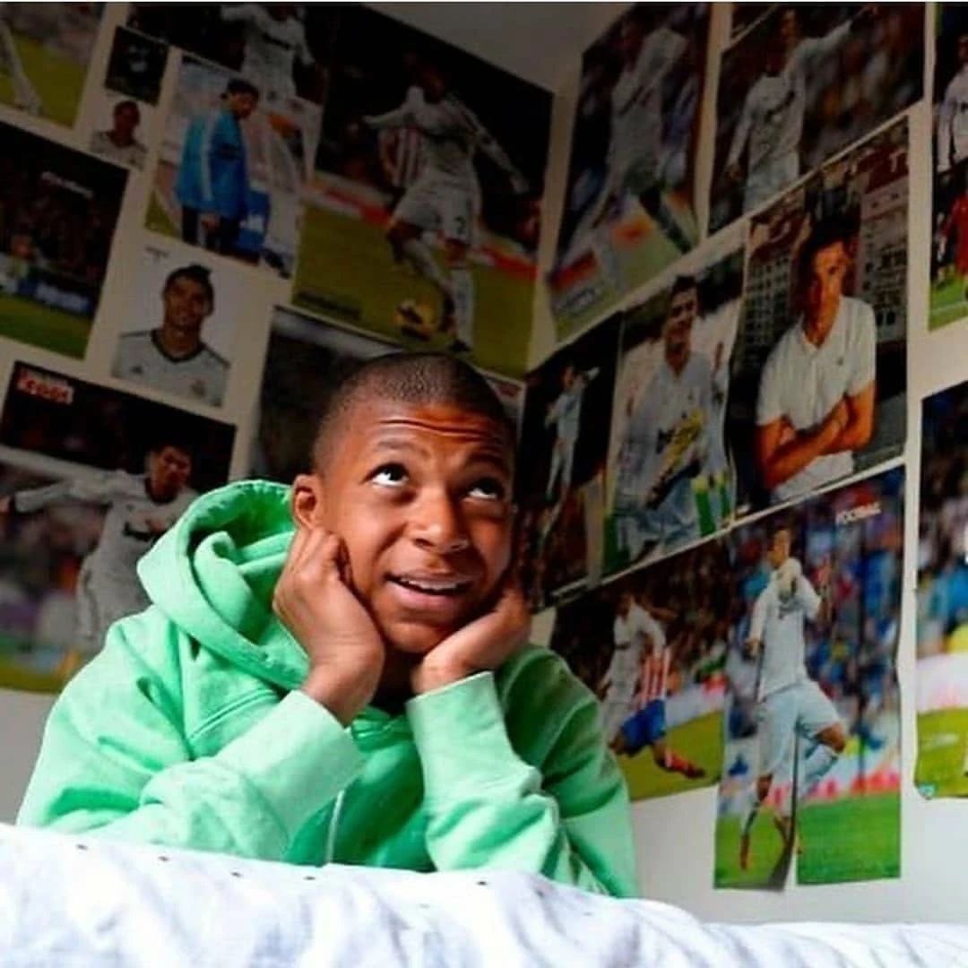 Mbappe's accidental injury turns French supercar into a Teenage Mutant Ninja Turtle? | DXDF,Grand Orient Wax Figure 10
