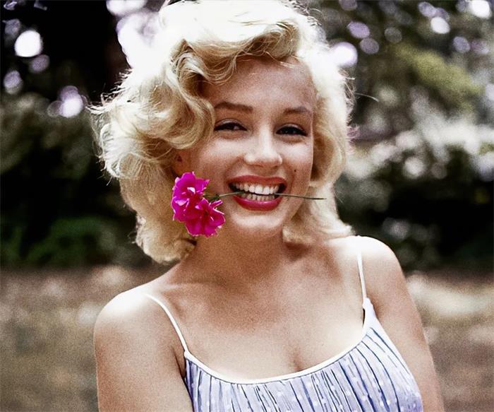 Character Story | Marilyn Monroe: No One Will Buy My Soul for 5 Cents | DXDF, Grand Orient Wax Figure 6