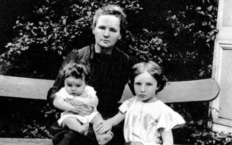 Character Story | The heroine who won two Nobel Prizes - Marie Curie | DXDF, Grand Orient Wax Figure 3