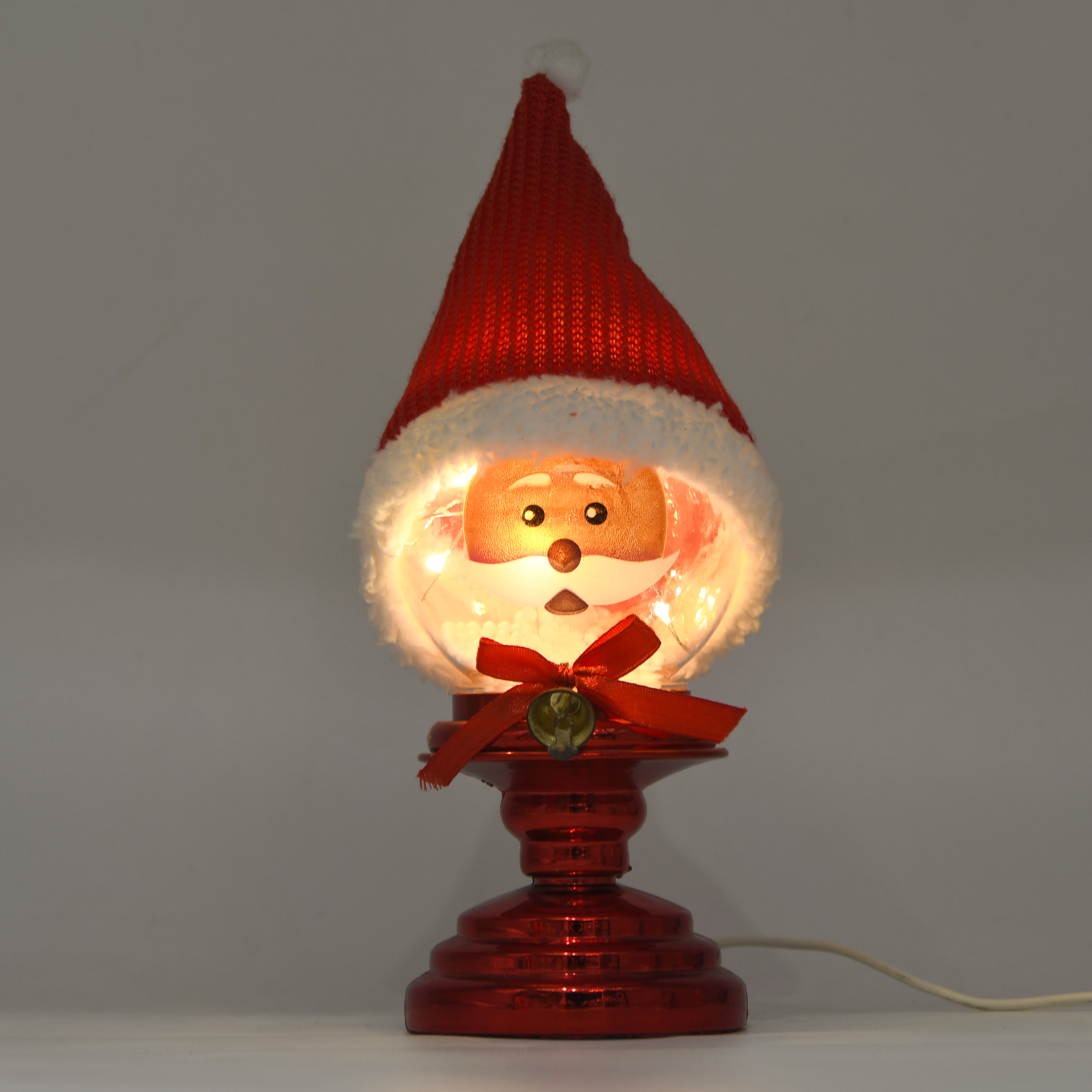 LED Santa Face Christmas Tabletop Decoration with Red Fabric Hat, USB and Battery Powered for Indoor Holiday Displays 2