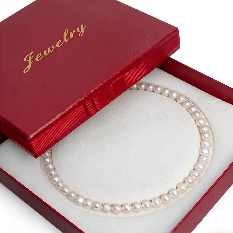 Collar con perlas naturales de agua dulce de 8–9 mm, anudado, con caja de regalo. 1