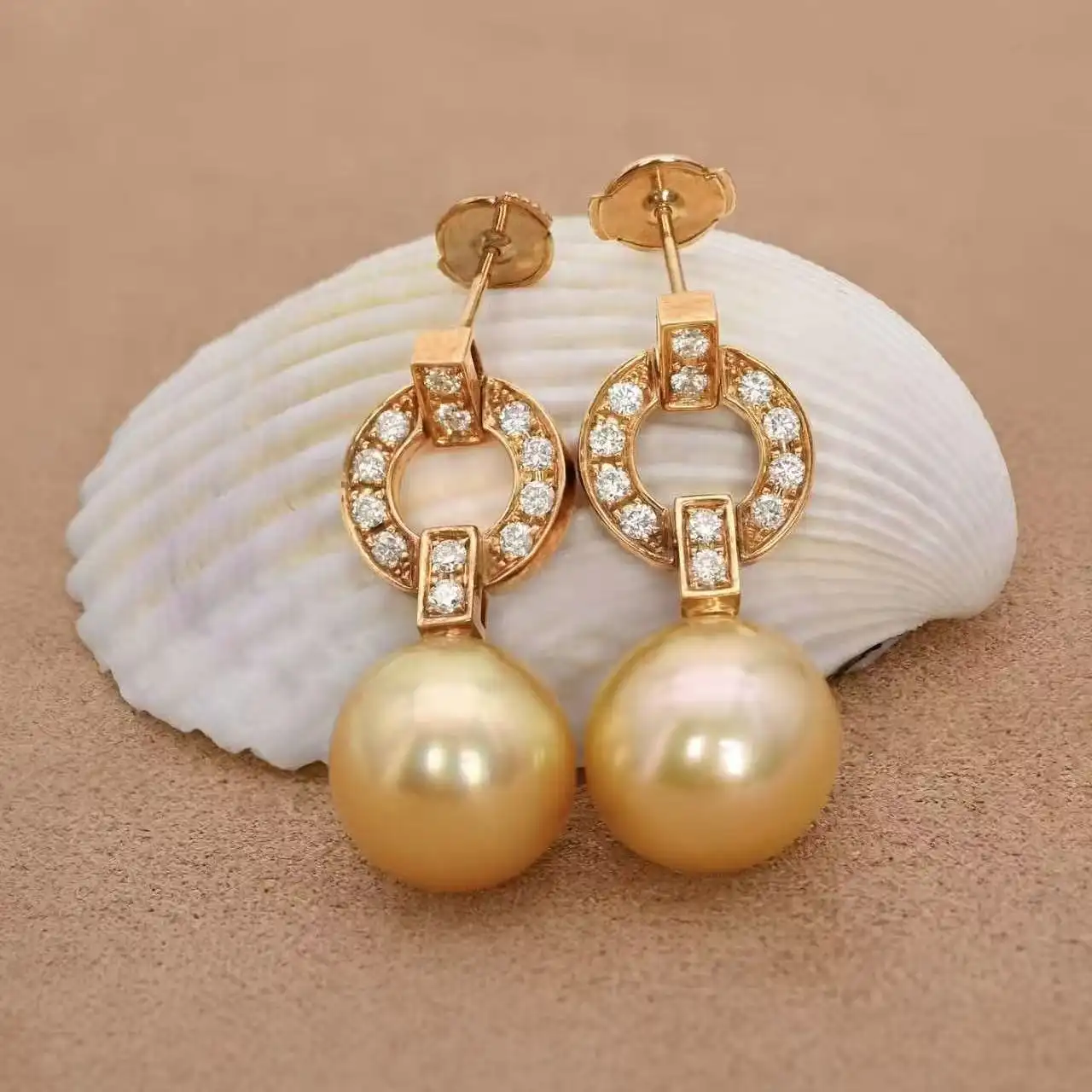 Pendientes de perlas doradas del Mar del Sur en oro de 18 quilates, pendientes colgantes de perlas naturales de agua de mar de 12-13 mm para mujer. 1