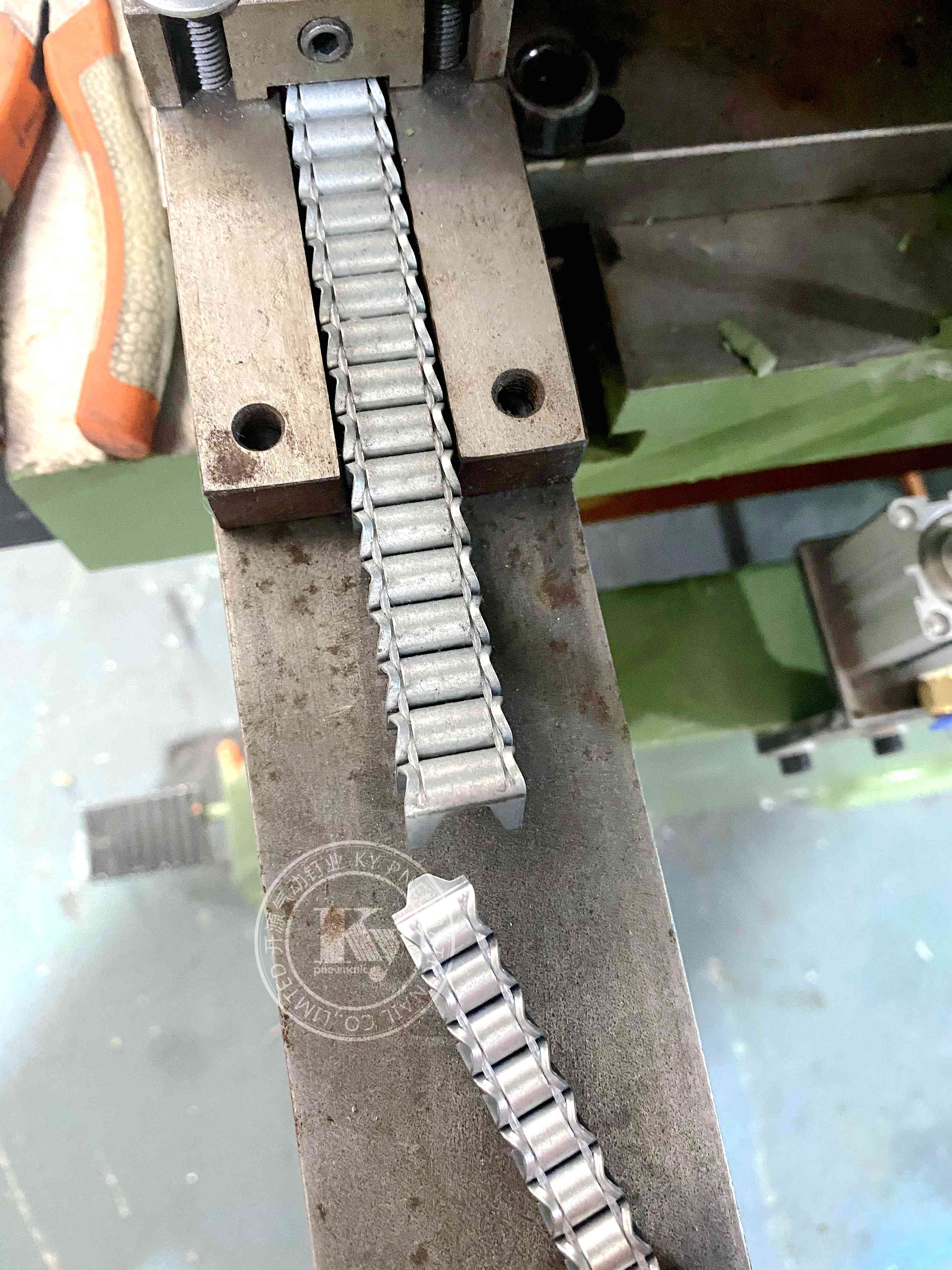 KY - Mattress Clip Machine For Mattress Staple Cl72 Cl12 Cl4 M Mattress Clip making machine 7
