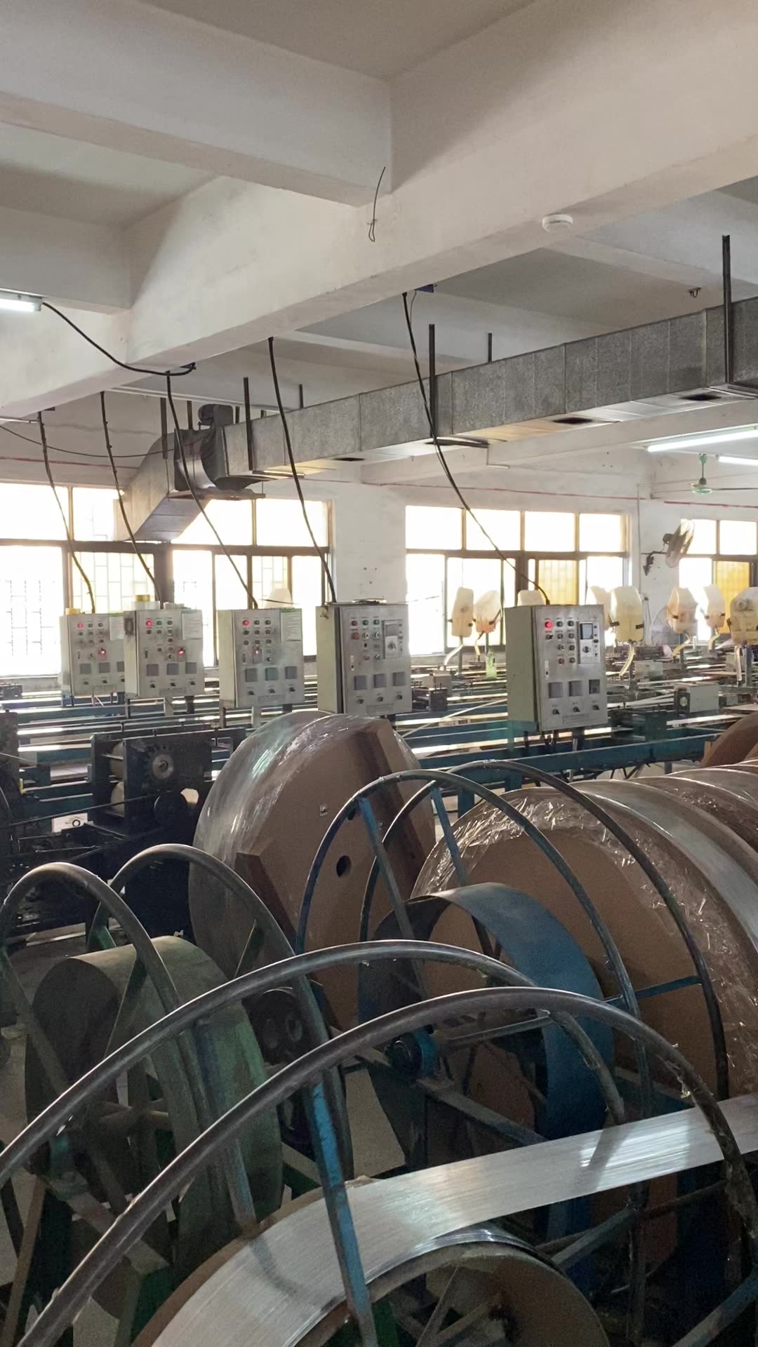 KY - Automatic Staple Wire Assembling Wire Band Gluing Machine Wire assembling and gluing machine 2