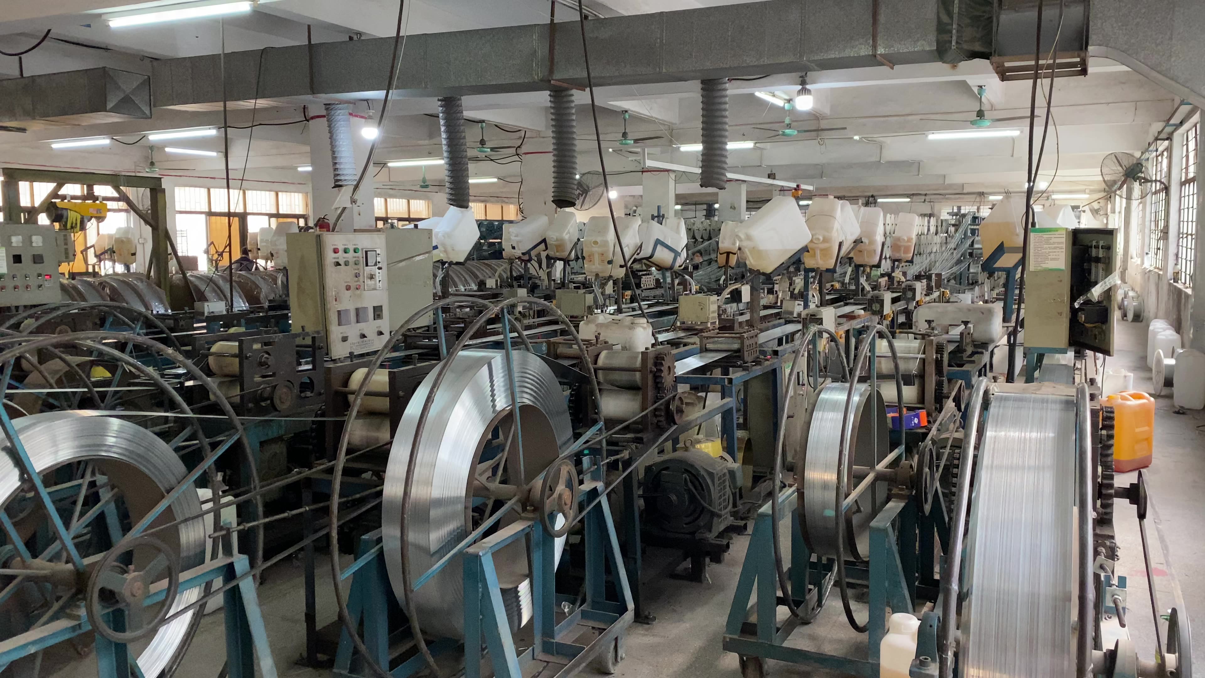 KY - Staple Brad Nail Production Multiple Galvanized Iron Staple Wire Band Gluing Machine Wire assembling and gluing machine 2
