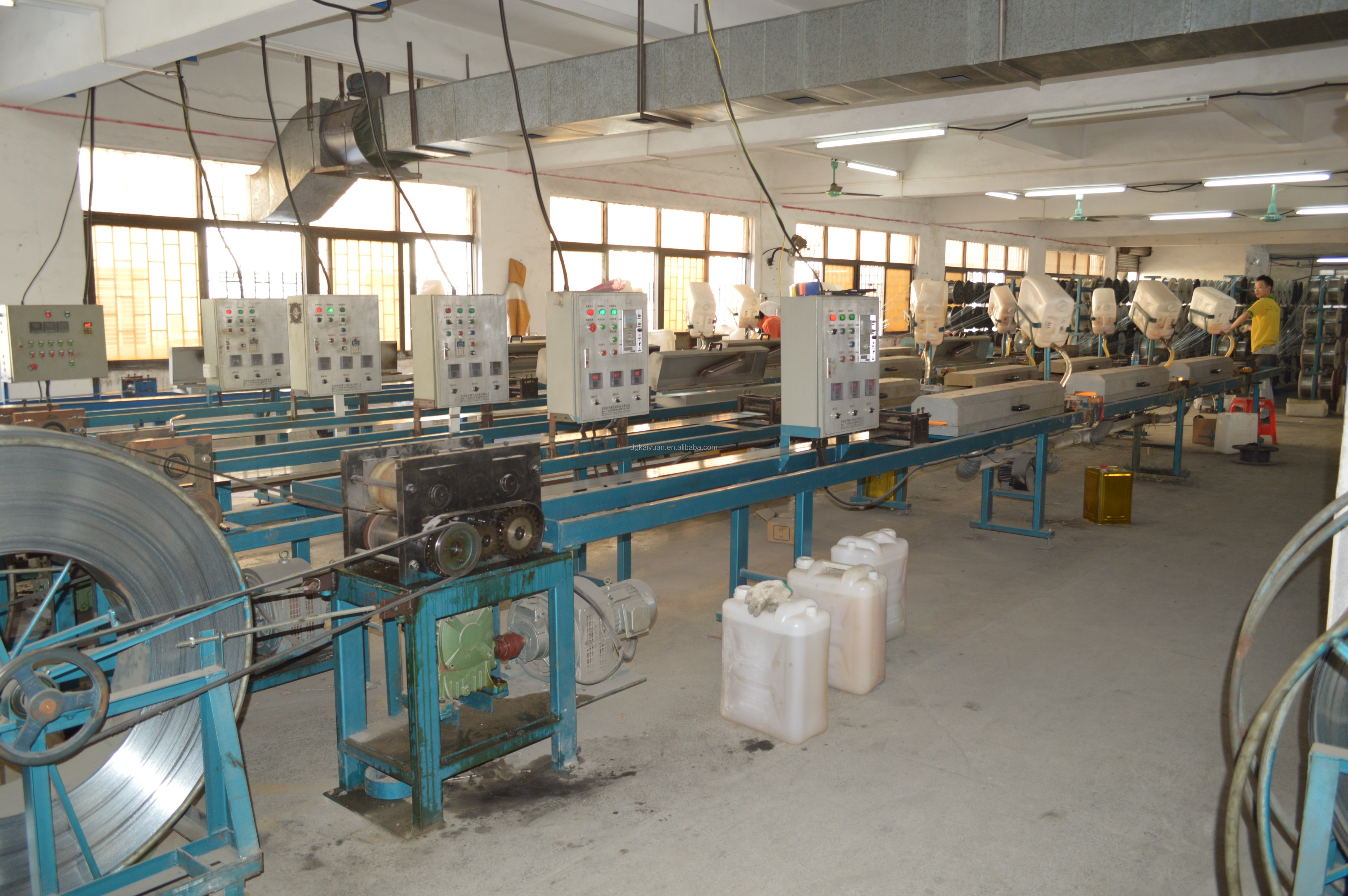 KY - Staple Brad Nail Production Multiple Galvanized Iron Staple Wire Band Gluing Machine Wire assembling and gluing machine 4
