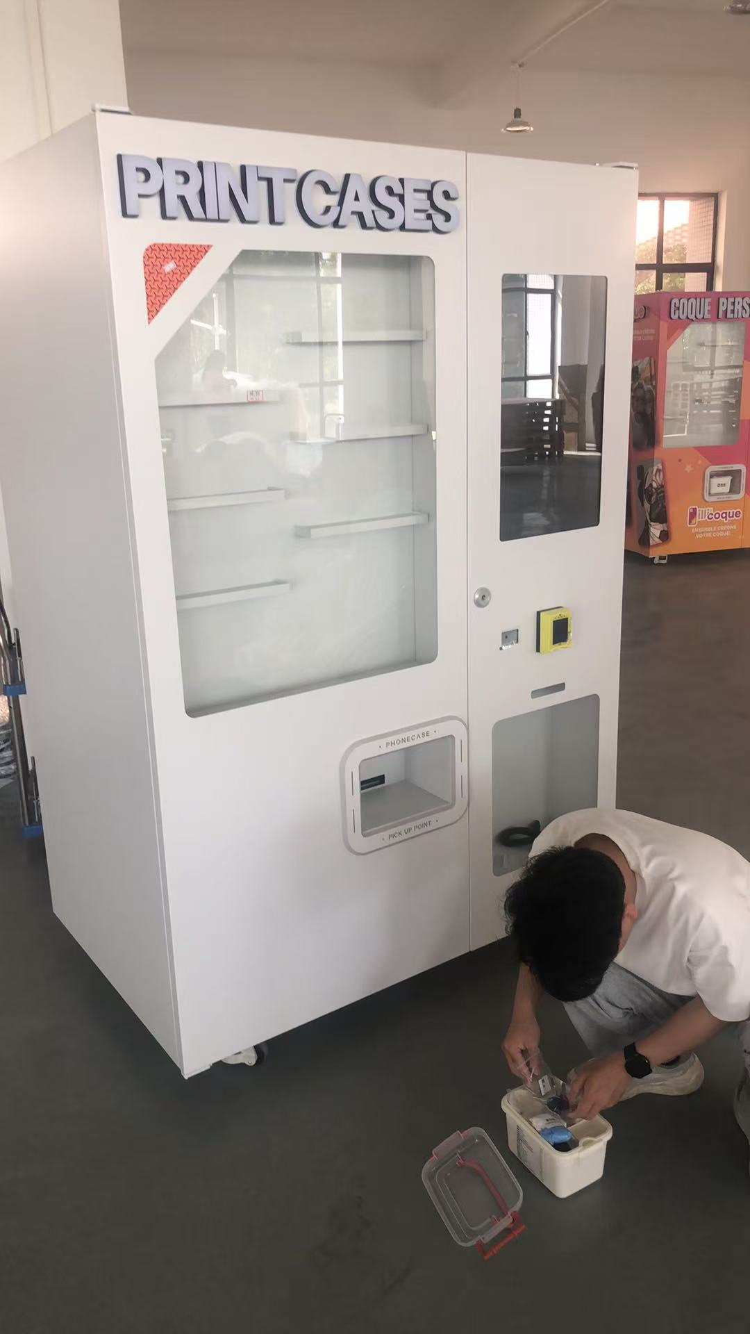 Customized Phone case diy vending machine manufacturers From China | SKYFUN 7