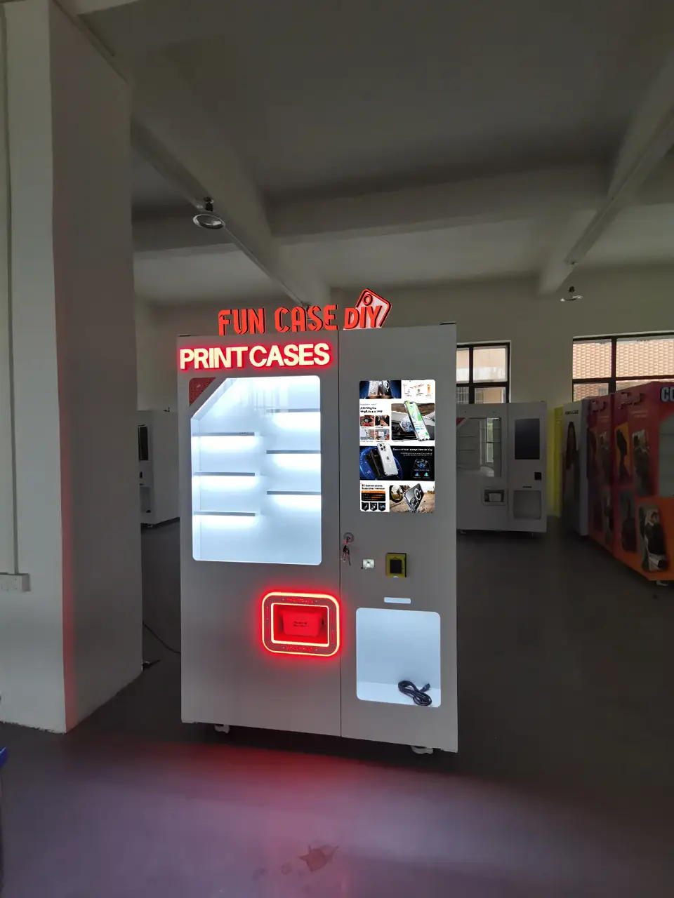 Customized Phone case diy vending machine manufacturers From China | SKYFUN 1