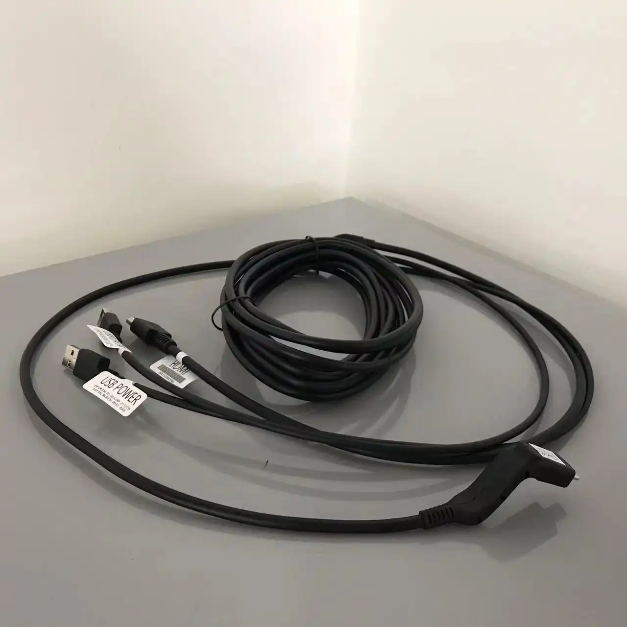 VR Special Helmet Wire 1