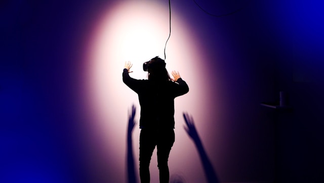 HTC Vive: The Superior VR Headset Compared to Oculus Rift 1